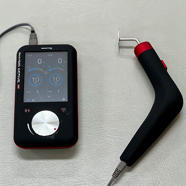 ハイボルテージ電気刺激治療器