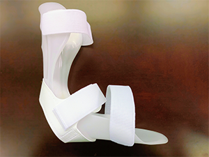 シューホーン型短下肢装具